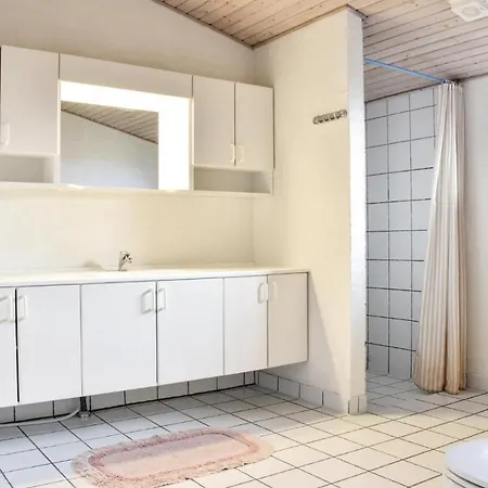 Nice Home In Ringkobing With Sauna Ringkøbing